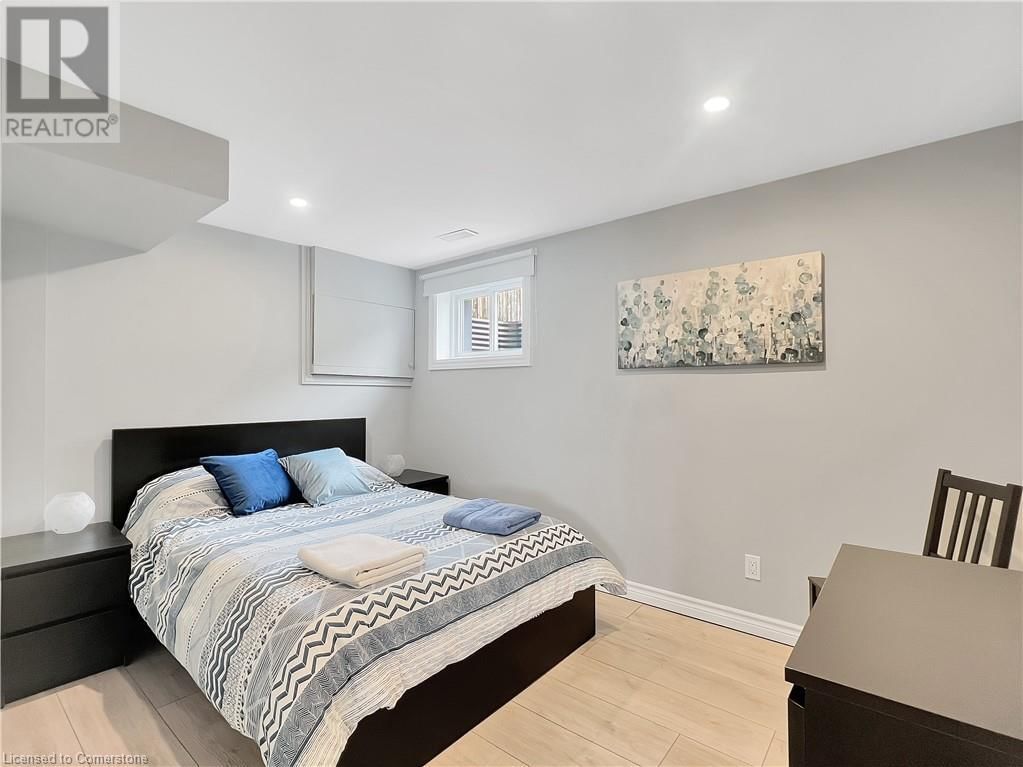 267 KINGSWOOD DRIVE Image 32