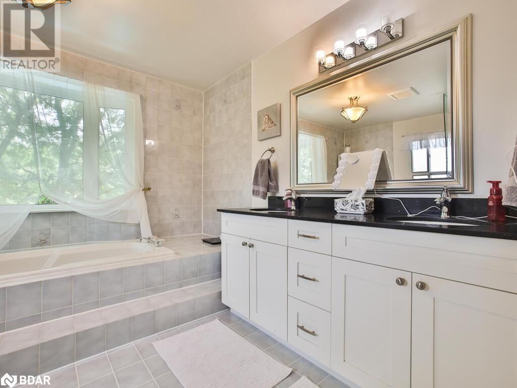 4470 IDLEWILDE CRESCENT Image 26