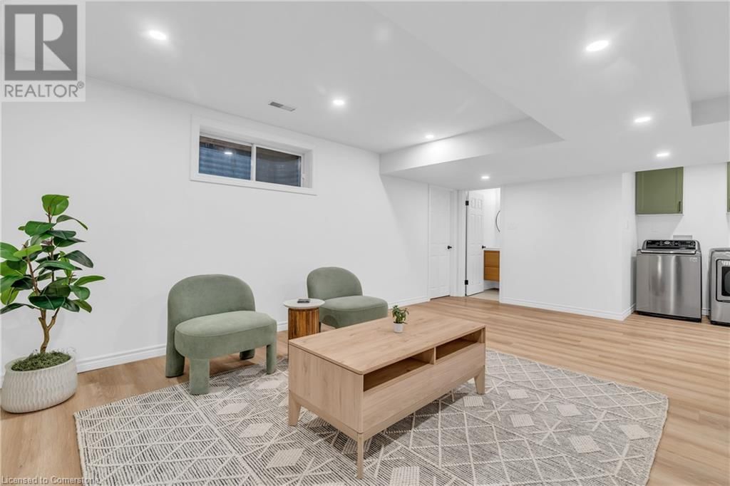 9 GAW CRESCENT Image 34