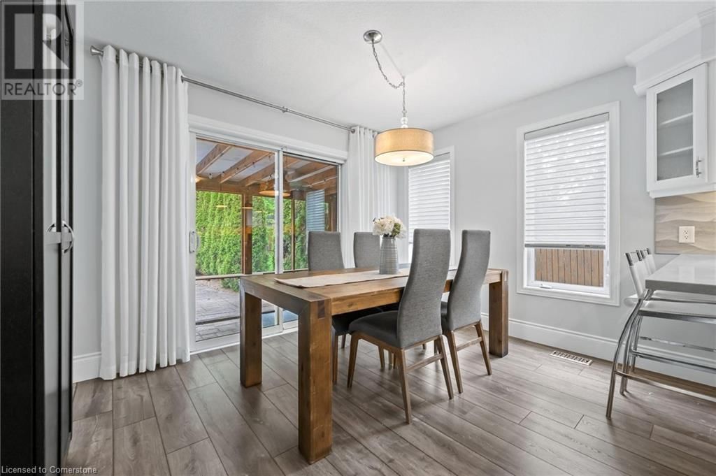 52 BOND COURT Image 10