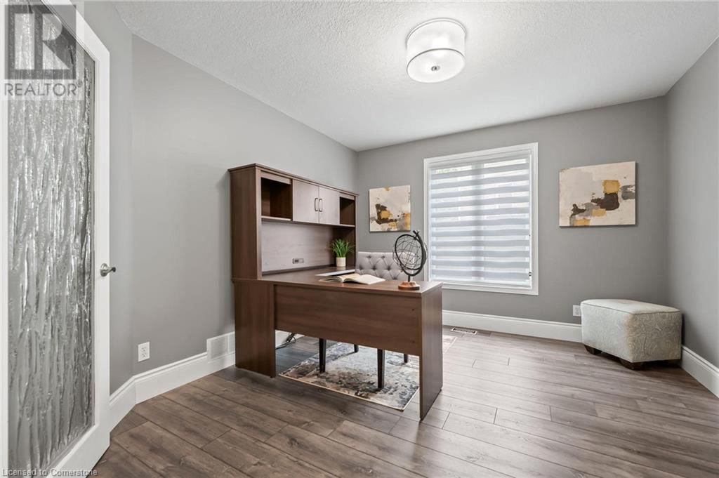 52 BOND COURT Image 13