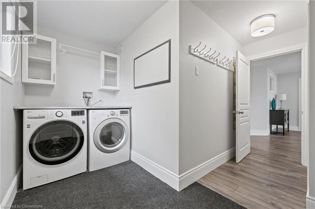 52 BOND COURT Image 15