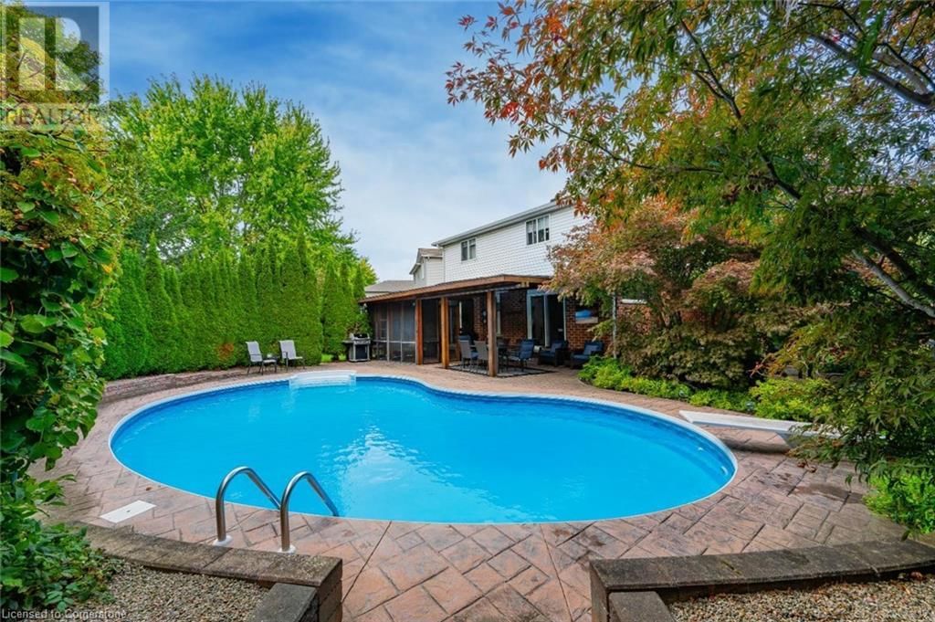 52 BOND COURT Image 35
