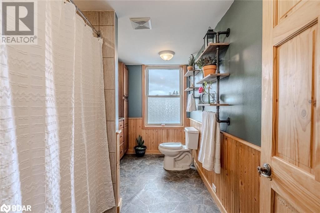 1601 PENETANGUISHENE ROAD Image 11