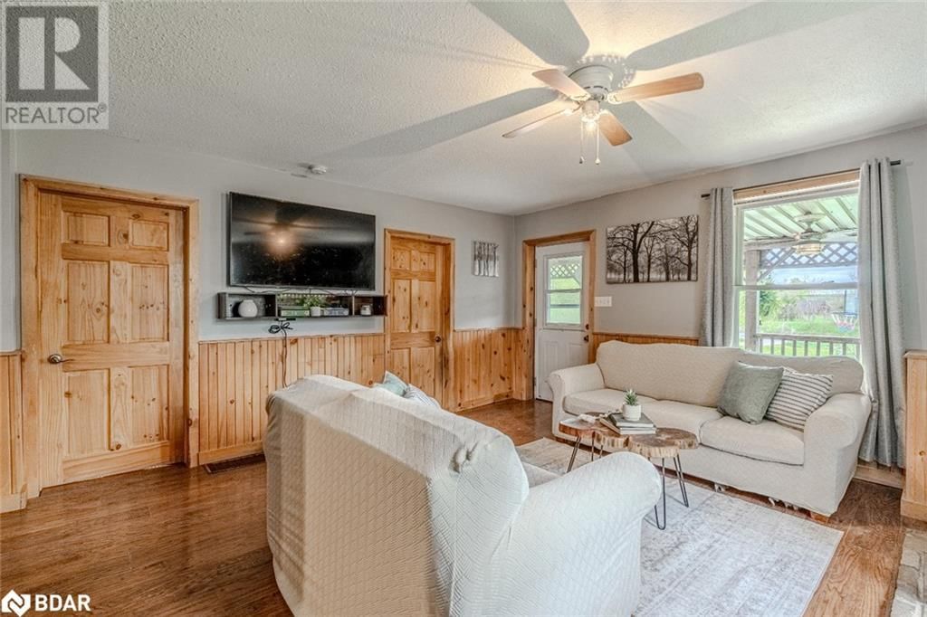 1601 PENETANGUISHENE ROAD Image 6