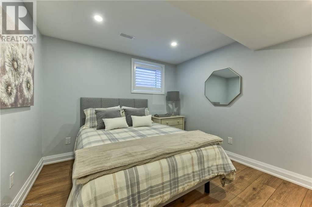 108 WINSTON STREET Image 27