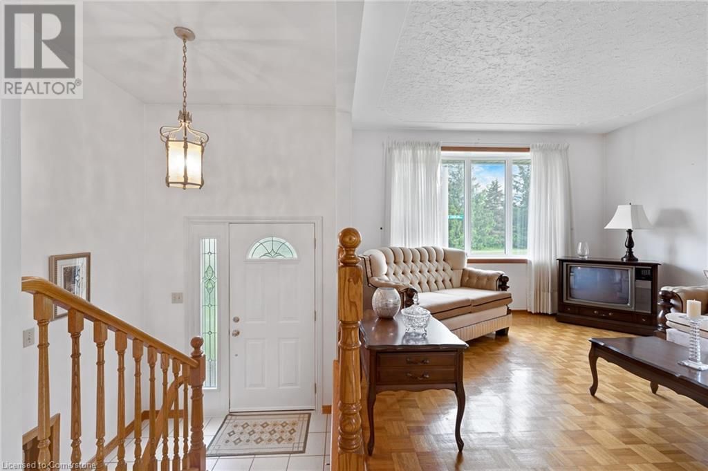 265 CHAMPLAIN BOULEVARD Image 10