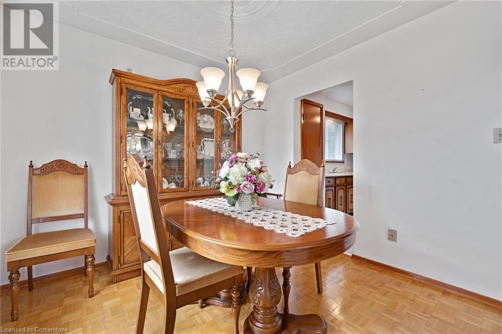 265 CHAMPLAIN BOULEVARD Image 16