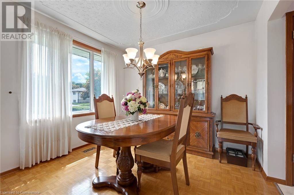265 CHAMPLAIN BOULEVARD Image 17