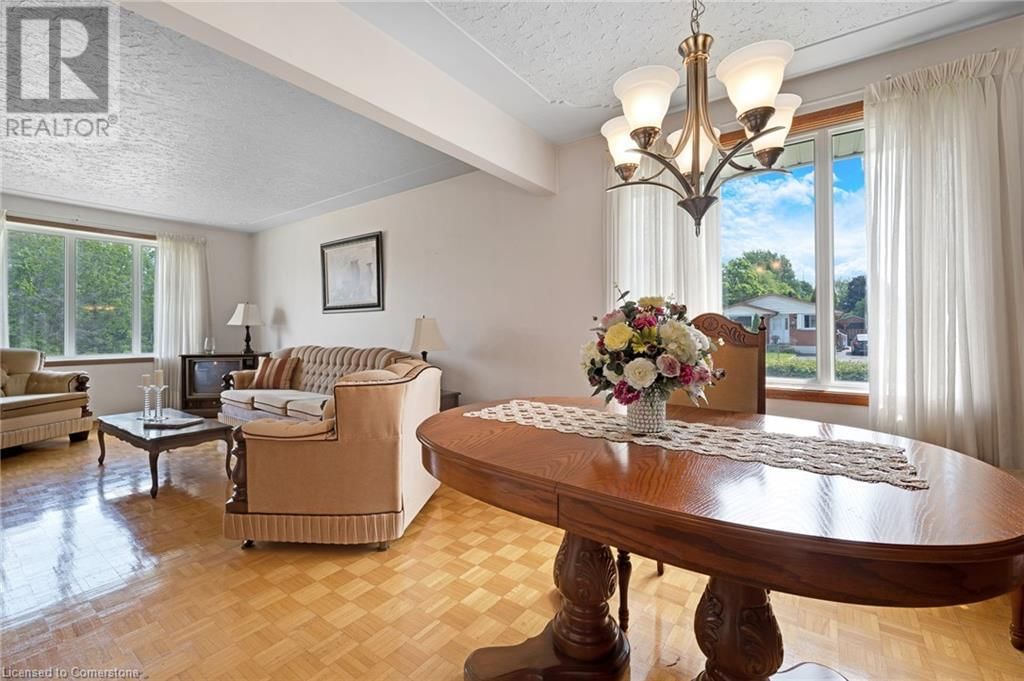 265 CHAMPLAIN BOULEVARD Image 18