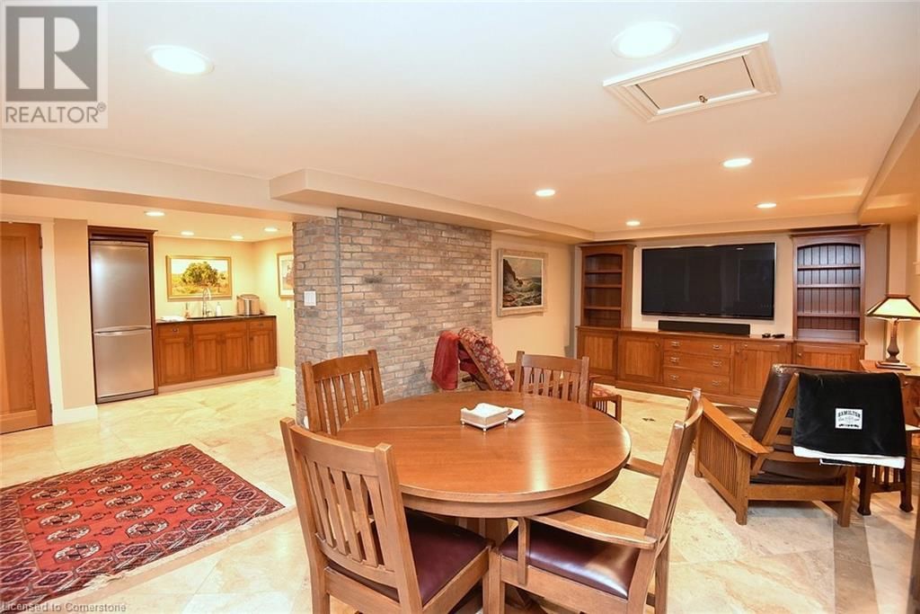 11 OAK KNOLL DRIVE Image 32