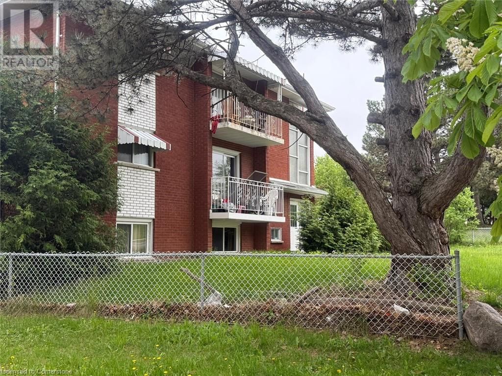 93 BRYBECK CRESCENT Image 3