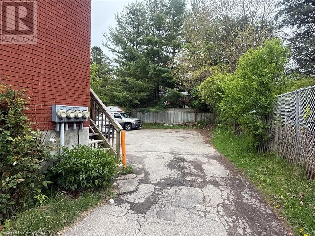 93 BRYBECK CRESCENT Image 5