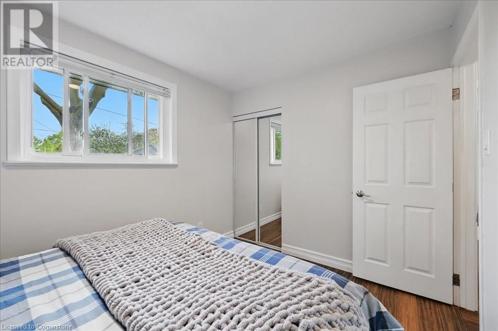 747 MULLIN WAY Image 23