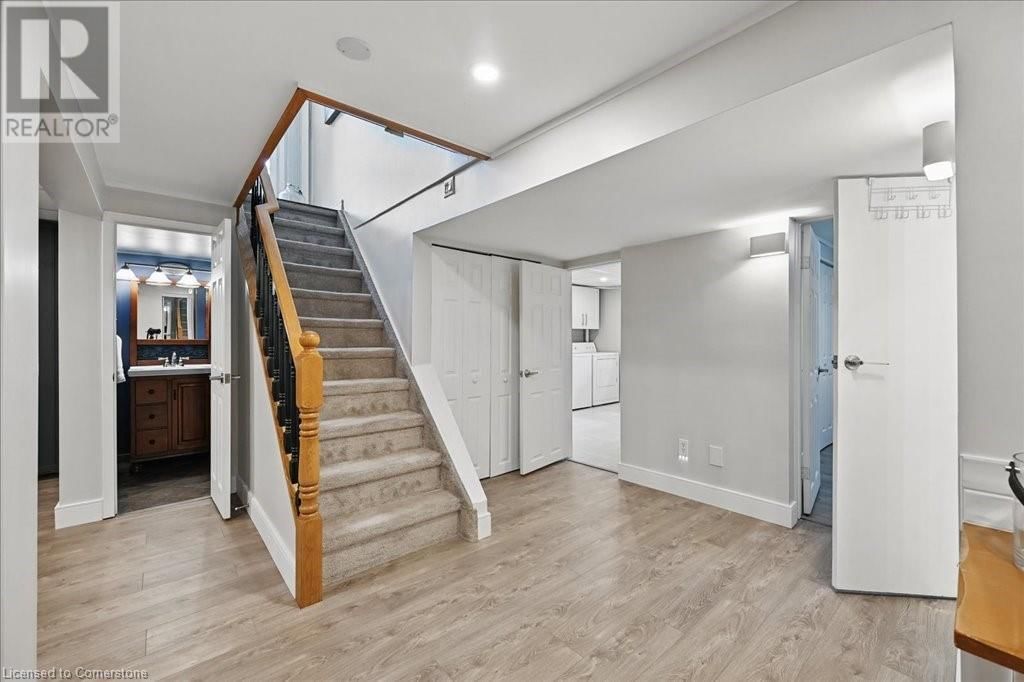 747 MULLIN WAY Image 27