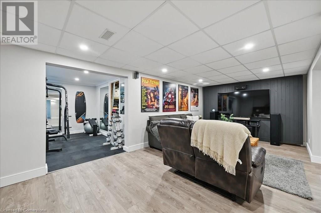 747 MULLIN WAY Image 28
