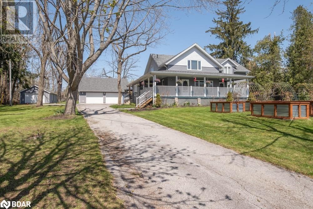 112 LAKESHORE ROAD WEST Image 1