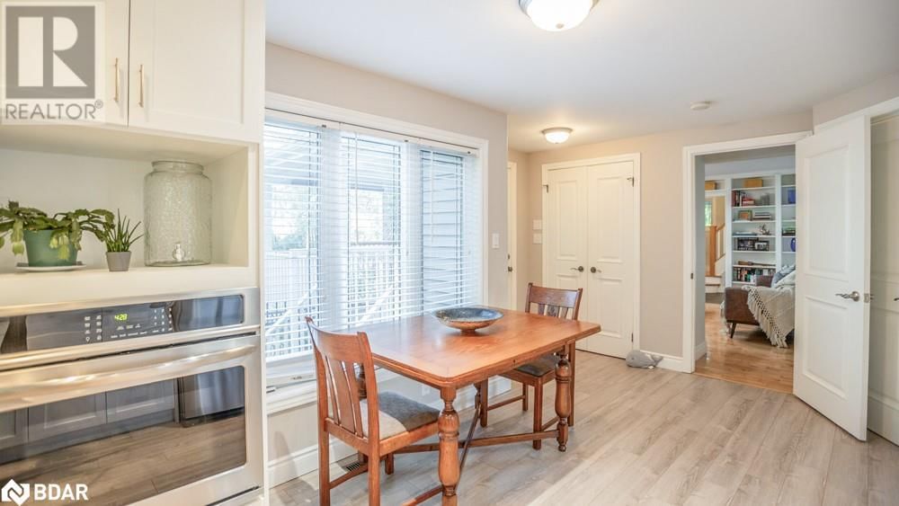 112 LAKESHORE ROAD WEST Image 16