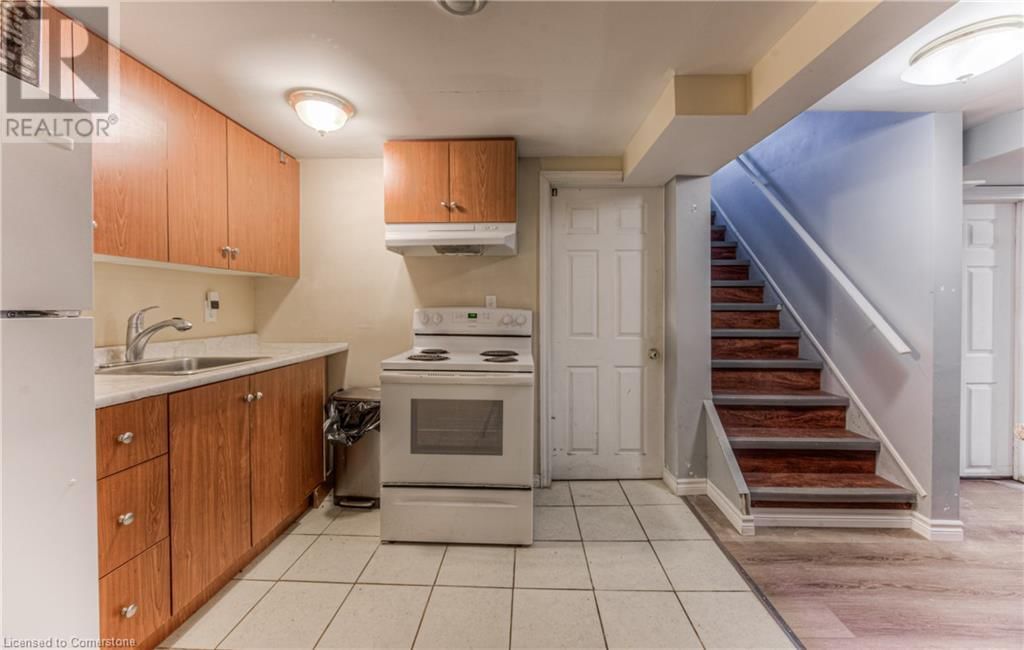 553 TEAKWOOD DRIVE Image 14