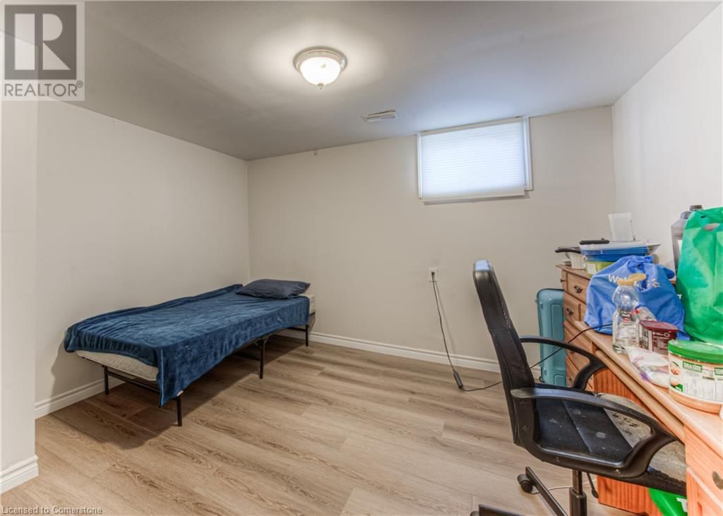 553 TEAKWOOD DRIVE Image 20