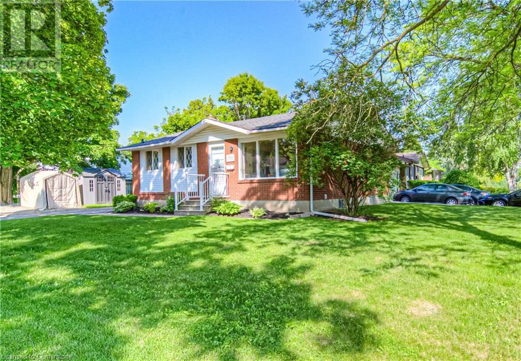 553 TEAKWOOD DRIVE Image 26