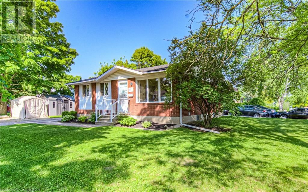 553 TEAKWOOD DRIVE Image 27