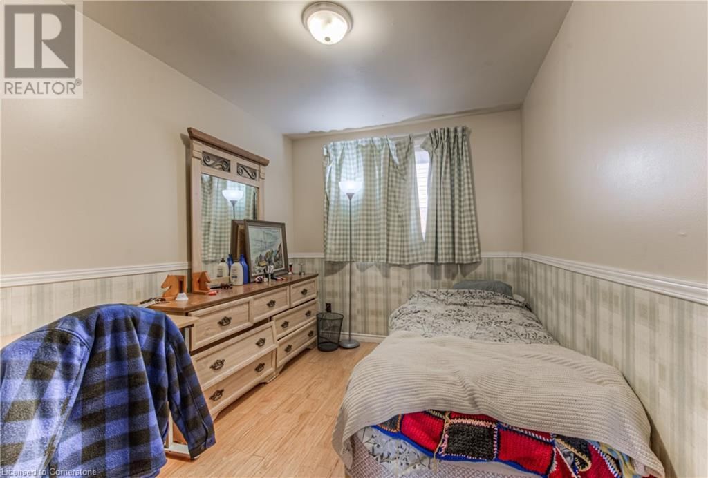 553 TEAKWOOD DRIVE Image 9