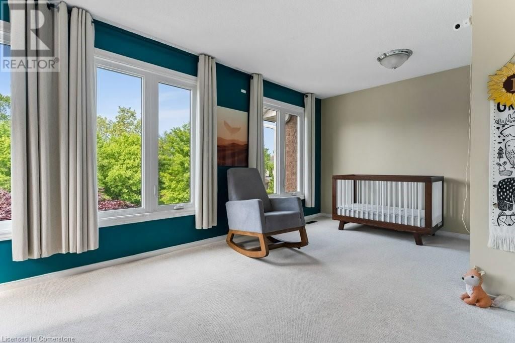 90 WATERFORD CRESCENT Image 34