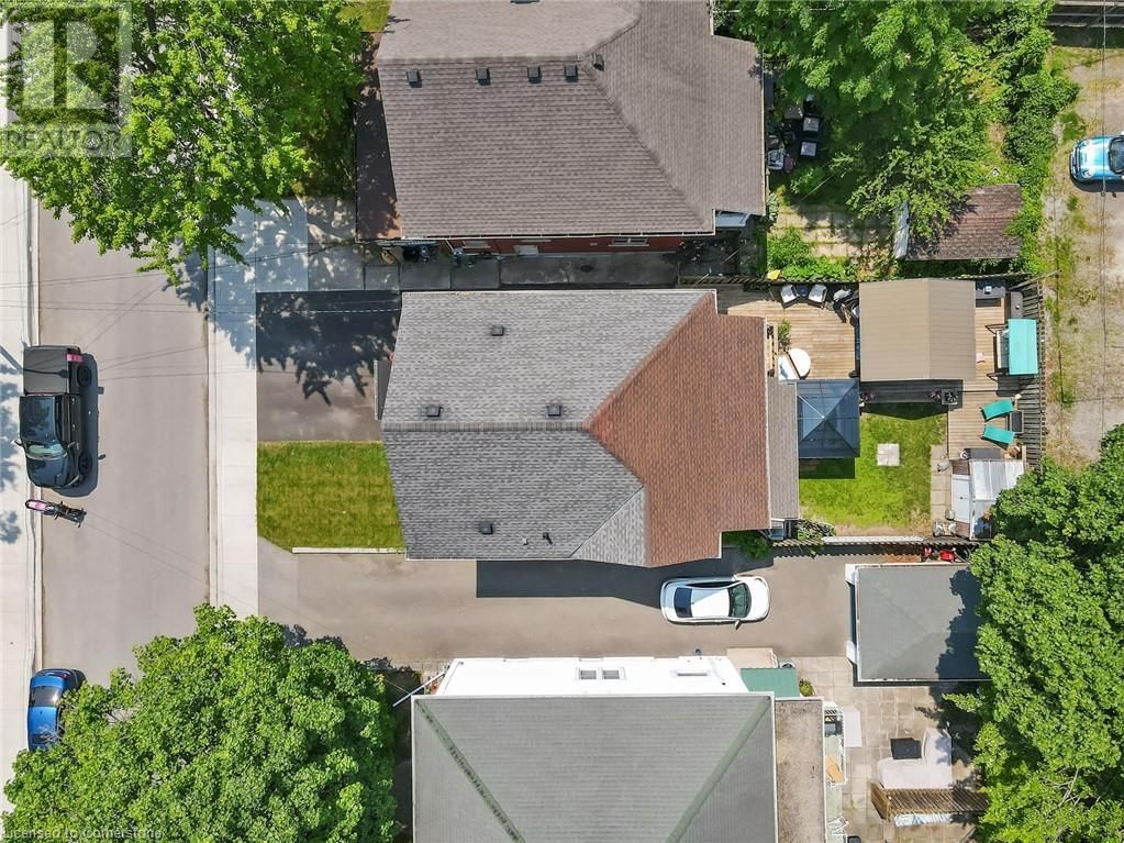 48 GROVE STREET Image 38