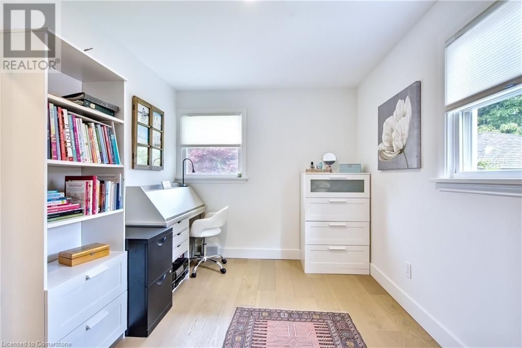 38 ALBANY DRIVE Image 16