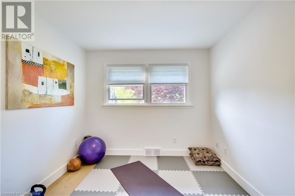 38 ALBANY DRIVE Image 20