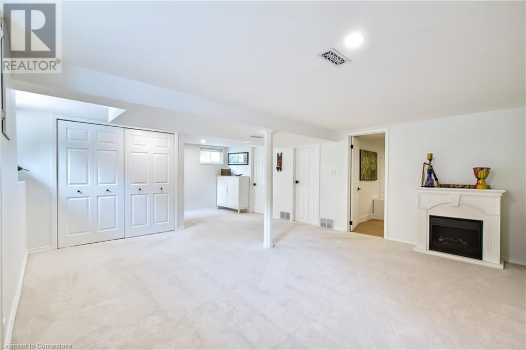38 ALBANY DRIVE Image 24