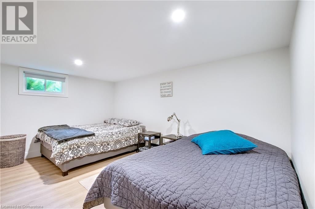 38 ALBANY DRIVE Image 25