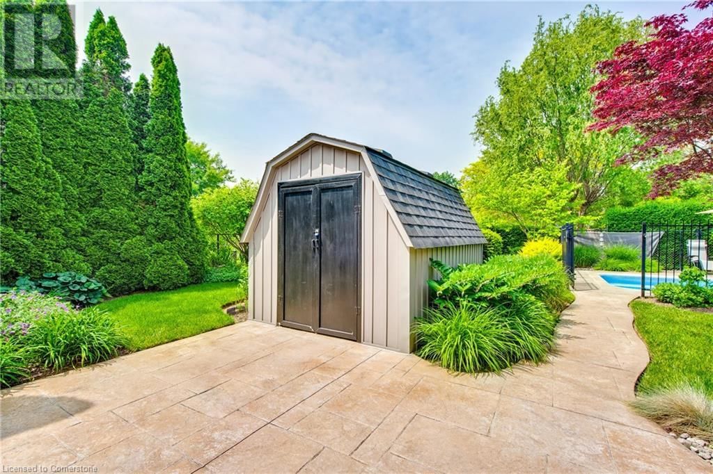 38 ALBANY DRIVE Image 29
