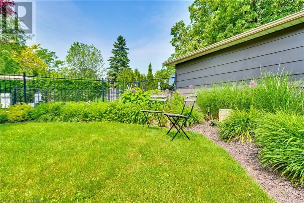 38 ALBANY DRIVE Image 34