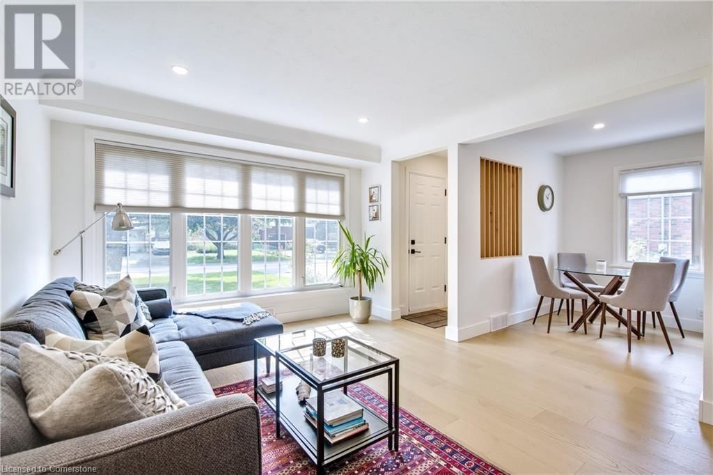 38 ALBANY DRIVE Image 8