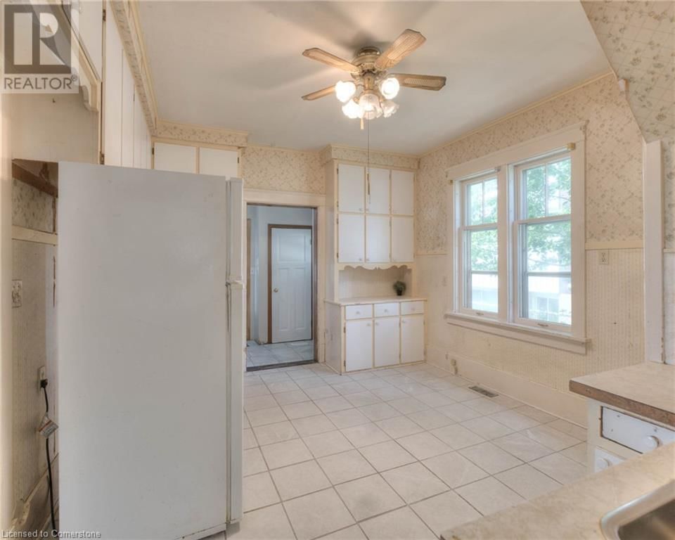 235 HOFFMAN STREET Image 18