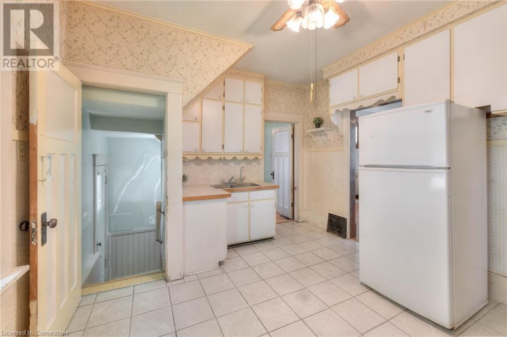 235 HOFFMAN STREET Image 20