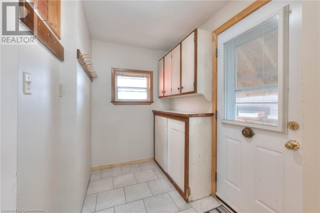 235 HOFFMAN STREET Image 22