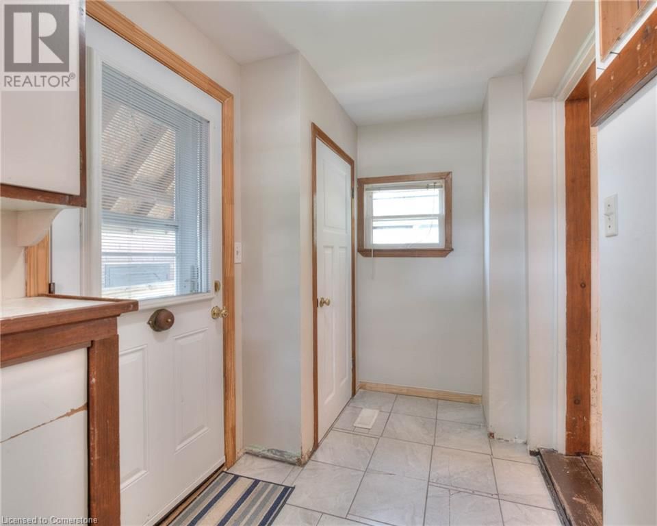 235 HOFFMAN STREET Image 23