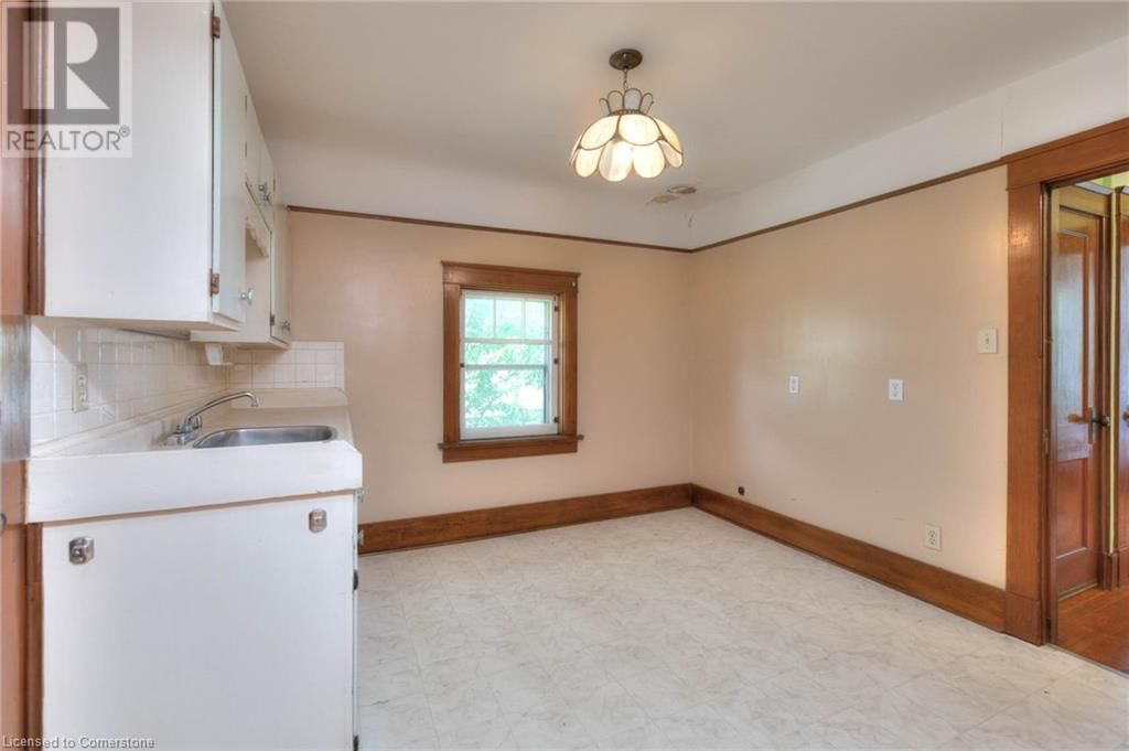 235 HOFFMAN STREET Image 28