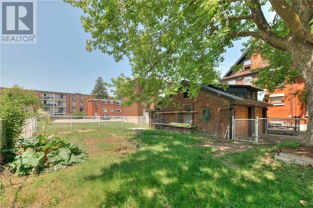 235 HOFFMAN STREET Image 44