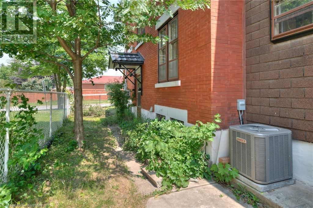 235 HOFFMAN STREET Image 47