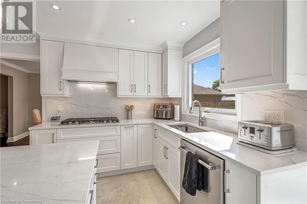 214 GREENBRIAR ROAD Image 13