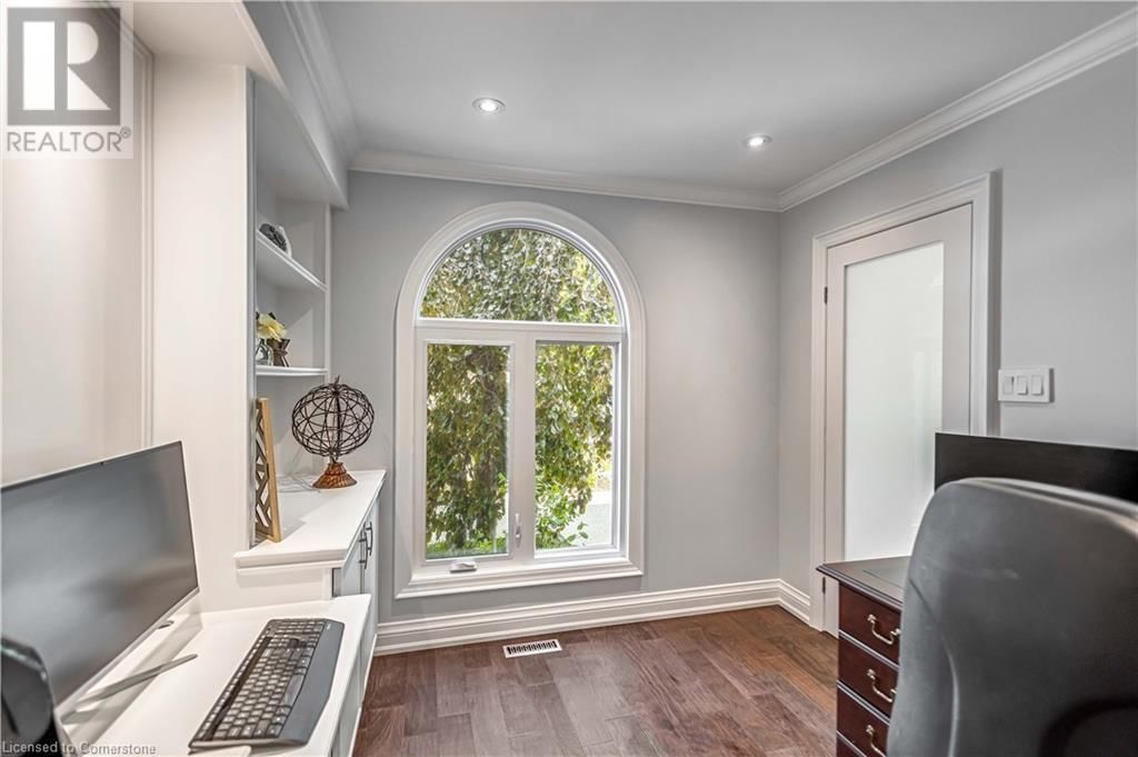 214 GREENBRIAR ROAD Image 18