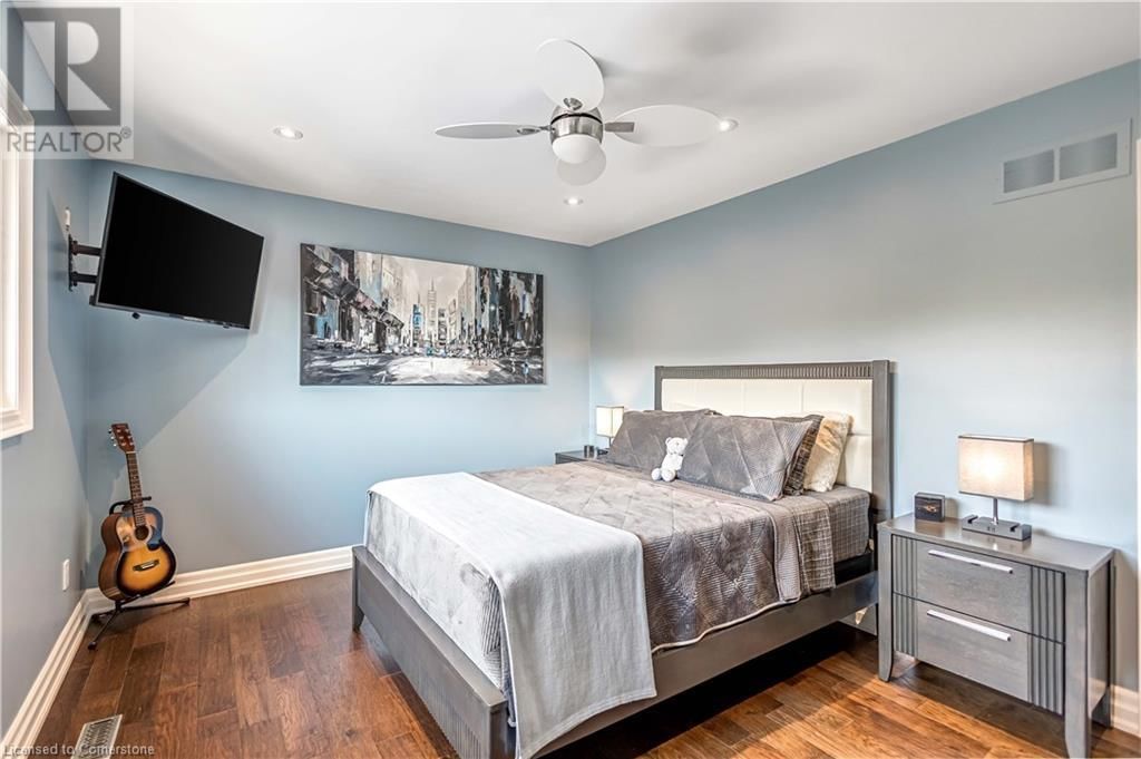 214 GREENBRIAR ROAD Image 26