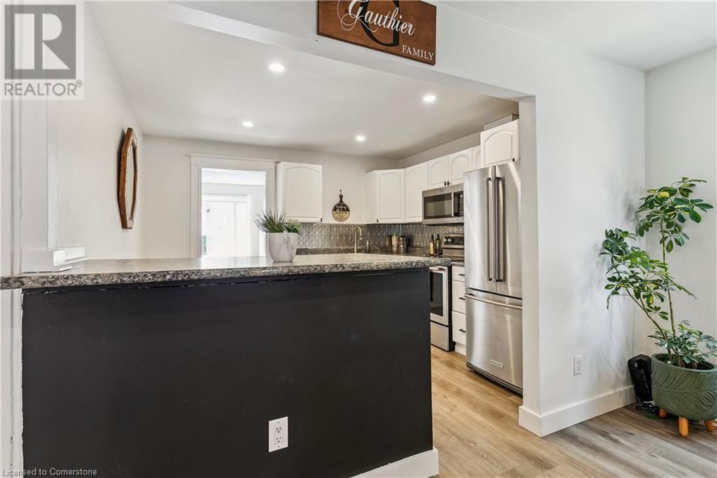 276 NORMANHURST AVENUE Image 13