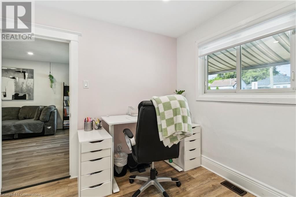 276 NORMANHURST AVENUE Image 21