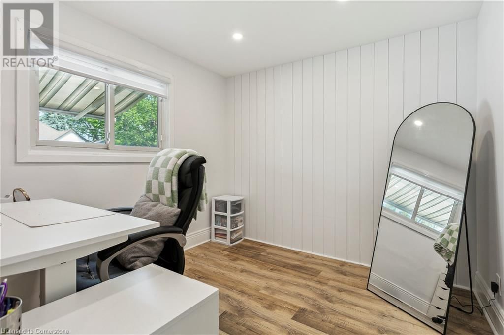 276 NORMANHURST AVENUE Image 22