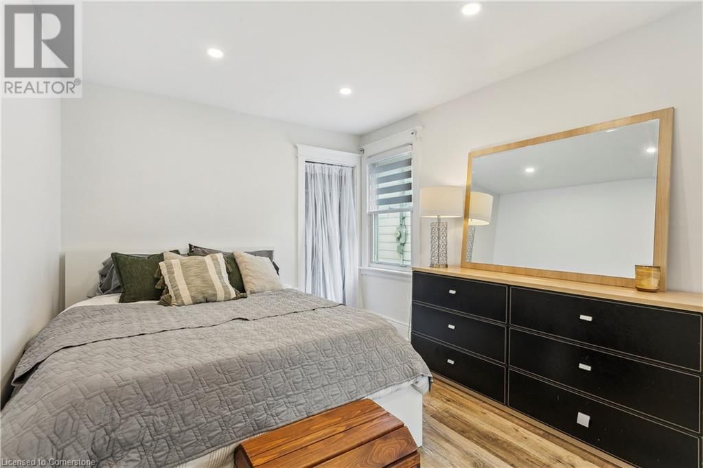 276 NORMANHURST AVENUE Image 26